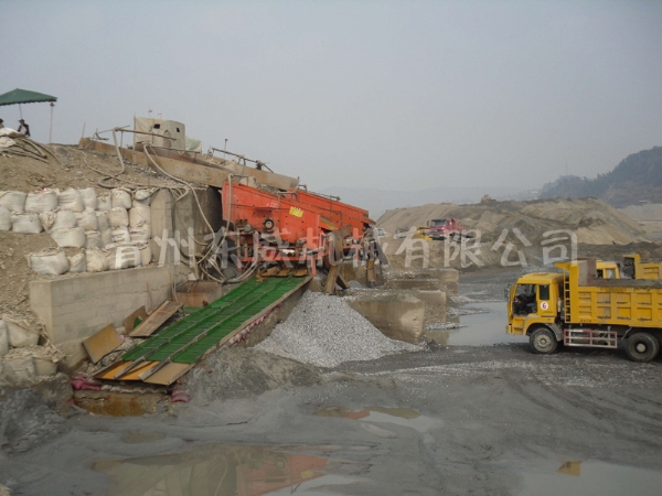  振動(dòng)式選金機(jī)